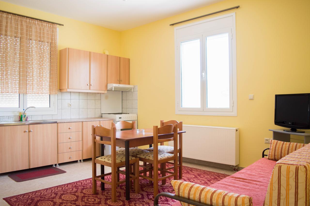 Manesi Apartments Boumboukas Buitenkant foto